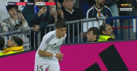 1743552525408029862.gif